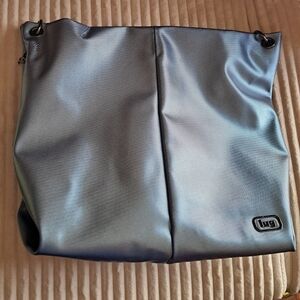 Lug Plunge In Metallic Bluemoon